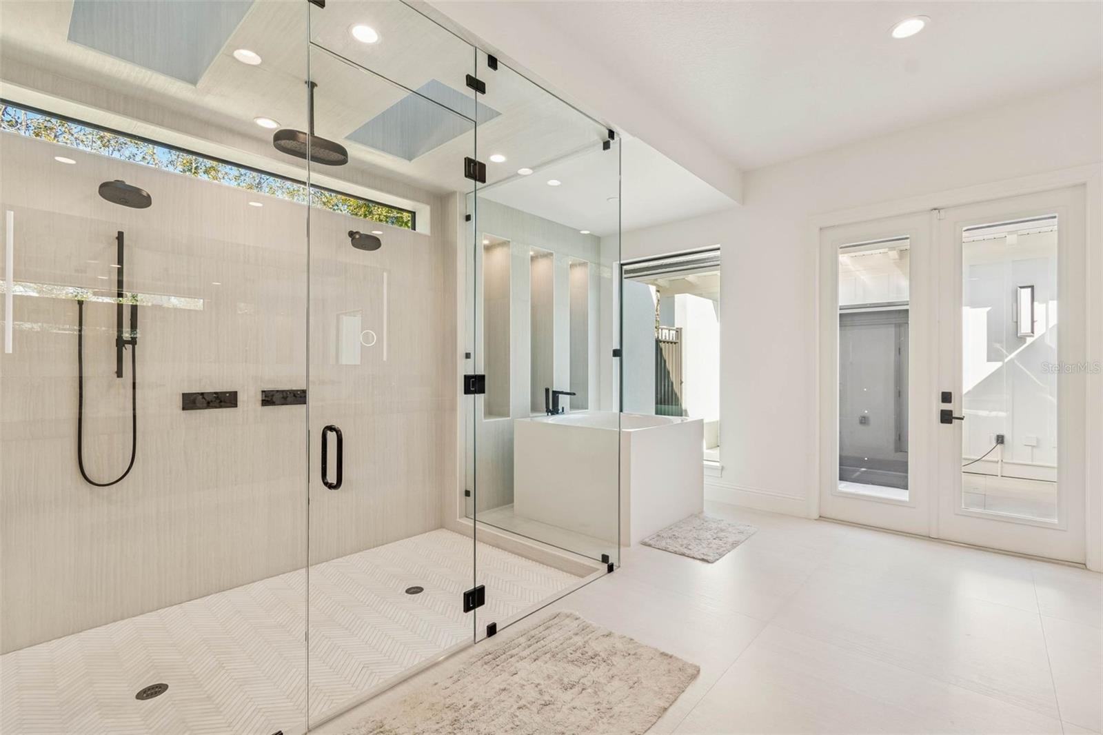 Image 27 of 83 For 17720 Royal Eagle Lane