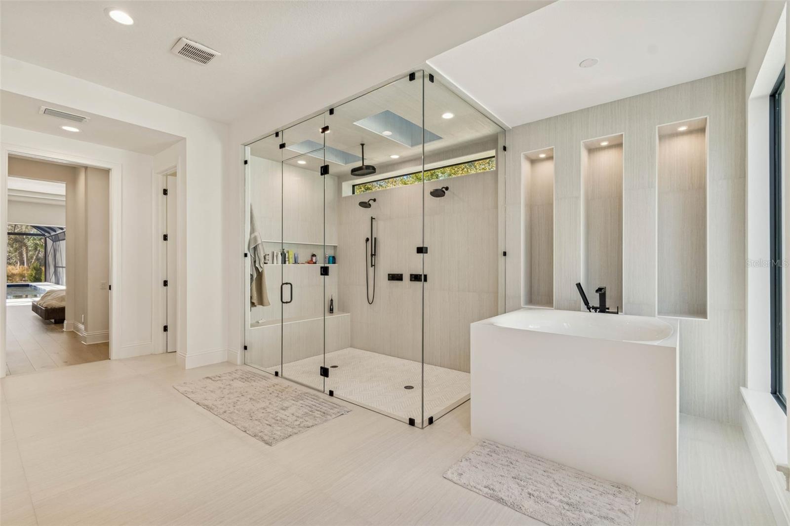 Image 28 of 83 For 17720 Royal Eagle Lane