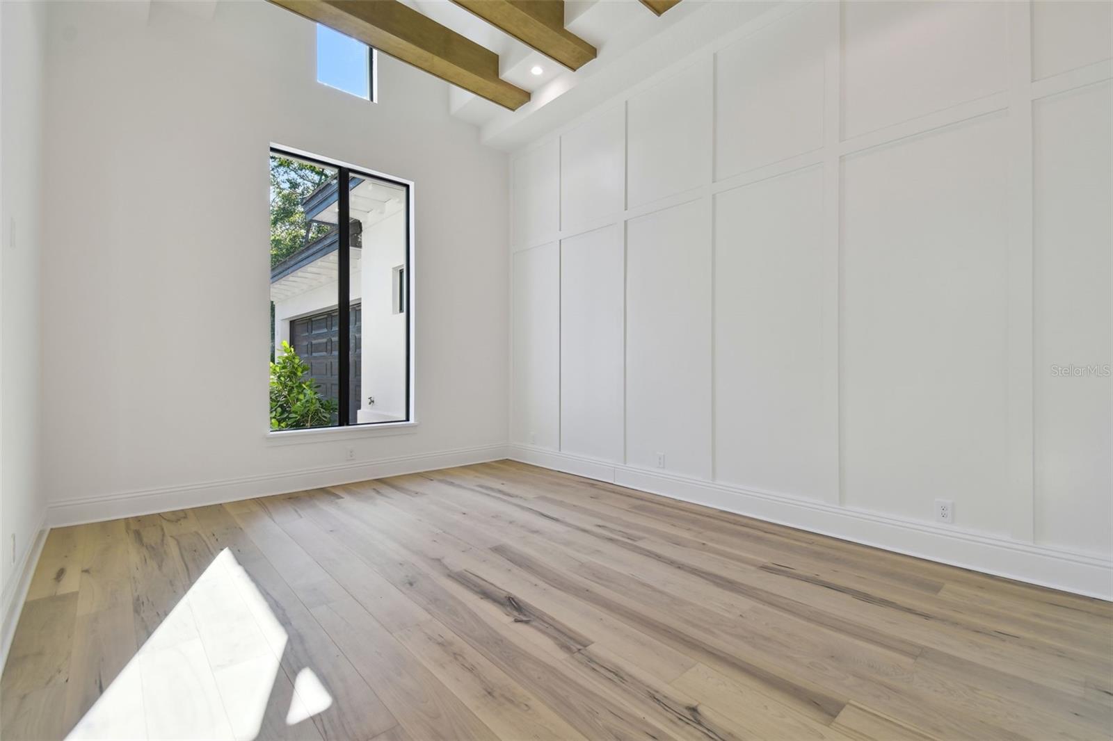 Image 37 of 83 For 17720 Royal Eagle Lane