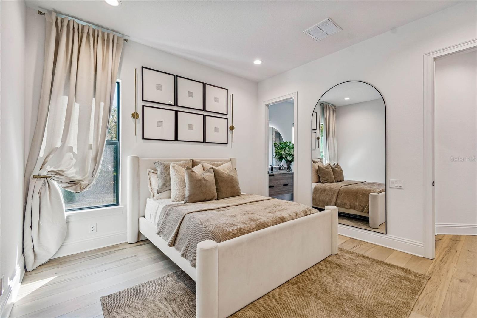 Image 41 of 83 For 17720 Royal Eagle Lane