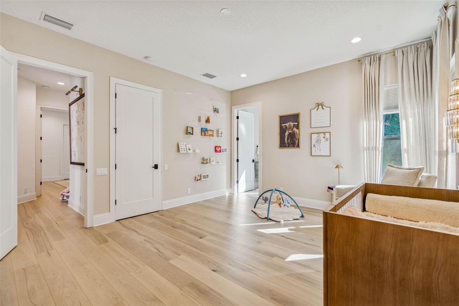 Image 43 of 83 For 17720 Royal Eagle Lane