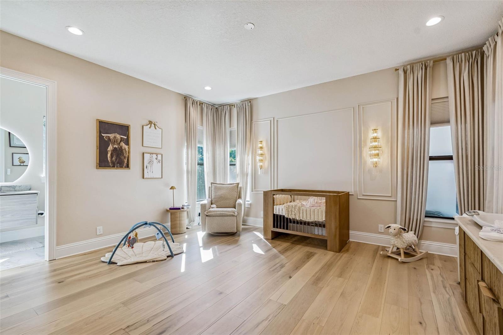 Image 44 of 83 For 17720 Royal Eagle Lane