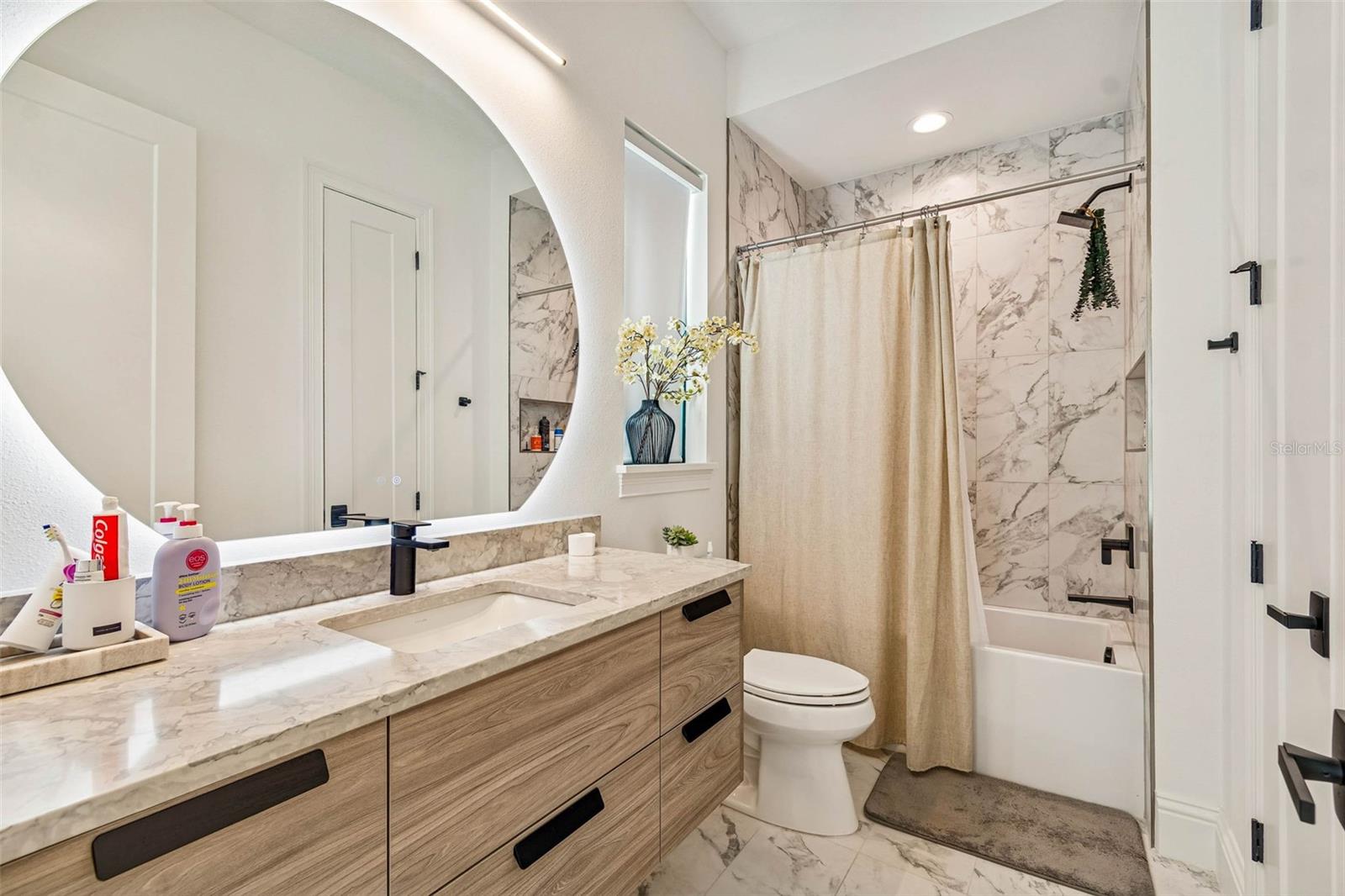 Image 49 of 83 For 17720 Royal Eagle Lane