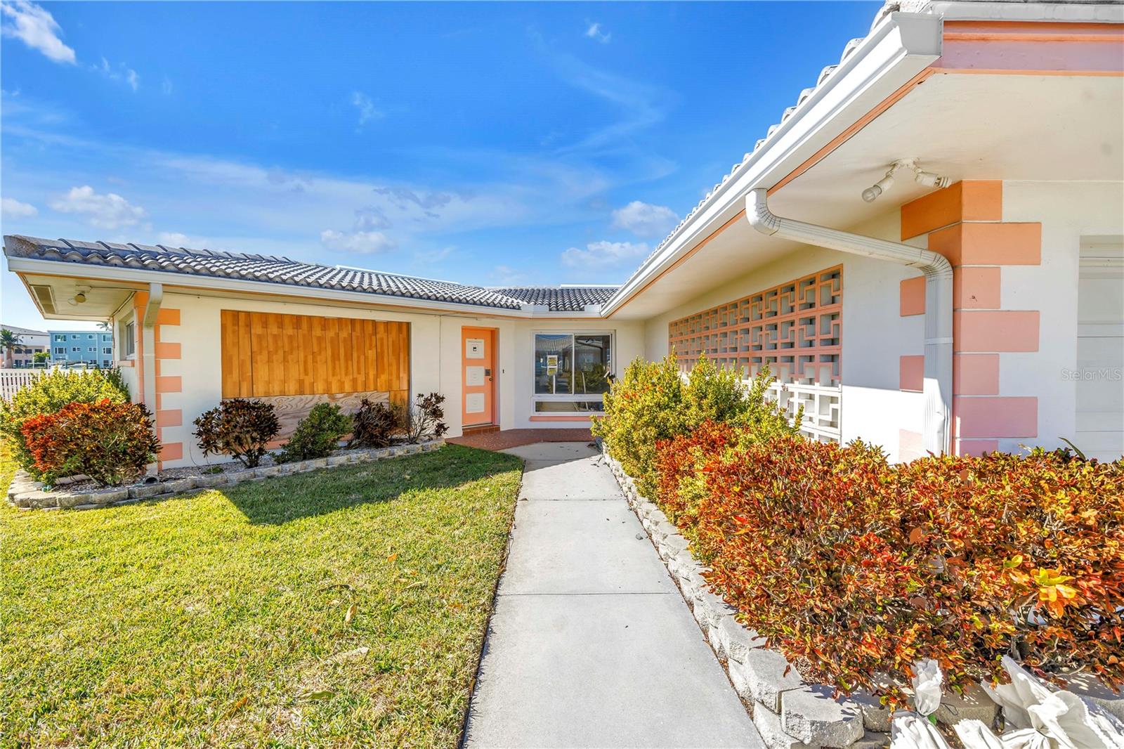 Listing photo id 34 for 12520 4th Street E