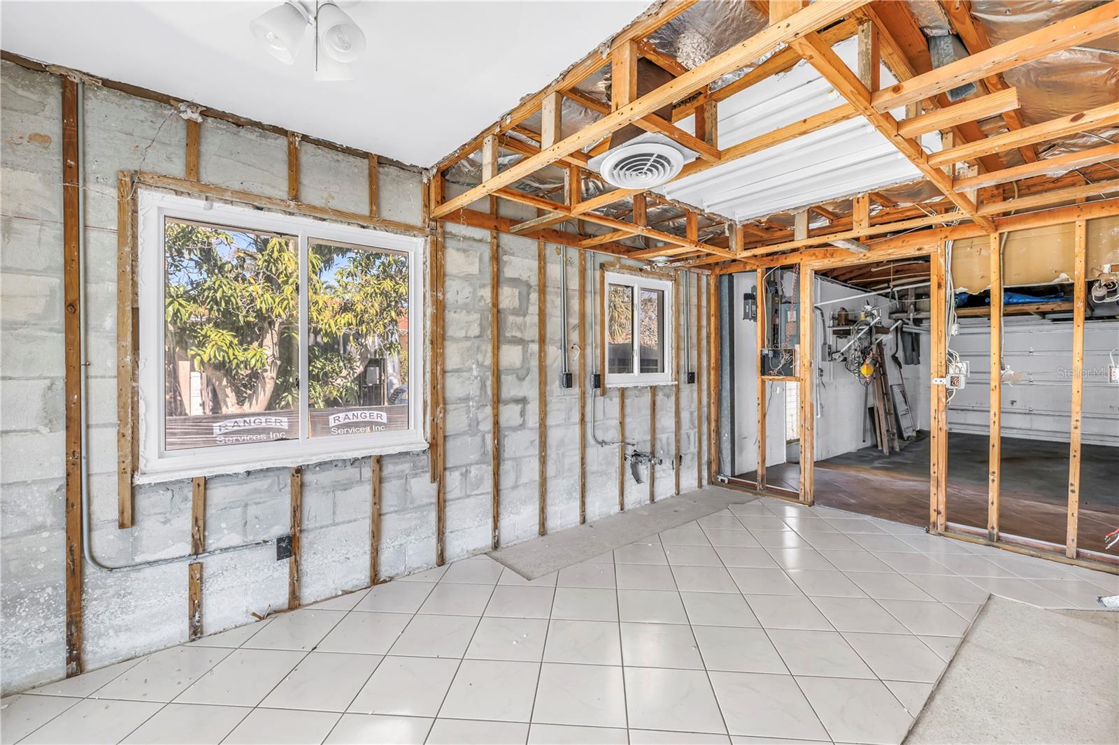 Listing photo id 36 for 12520 4th Street E