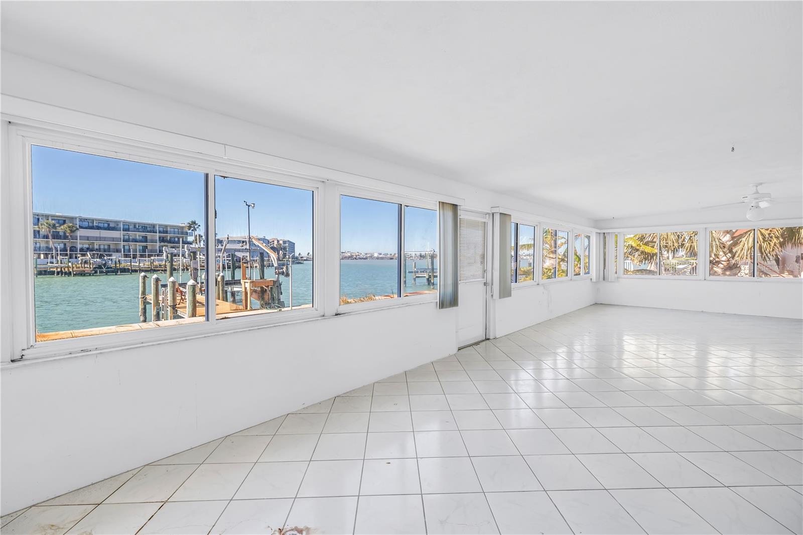 Listing photo id 37 for 12520 4th Street E