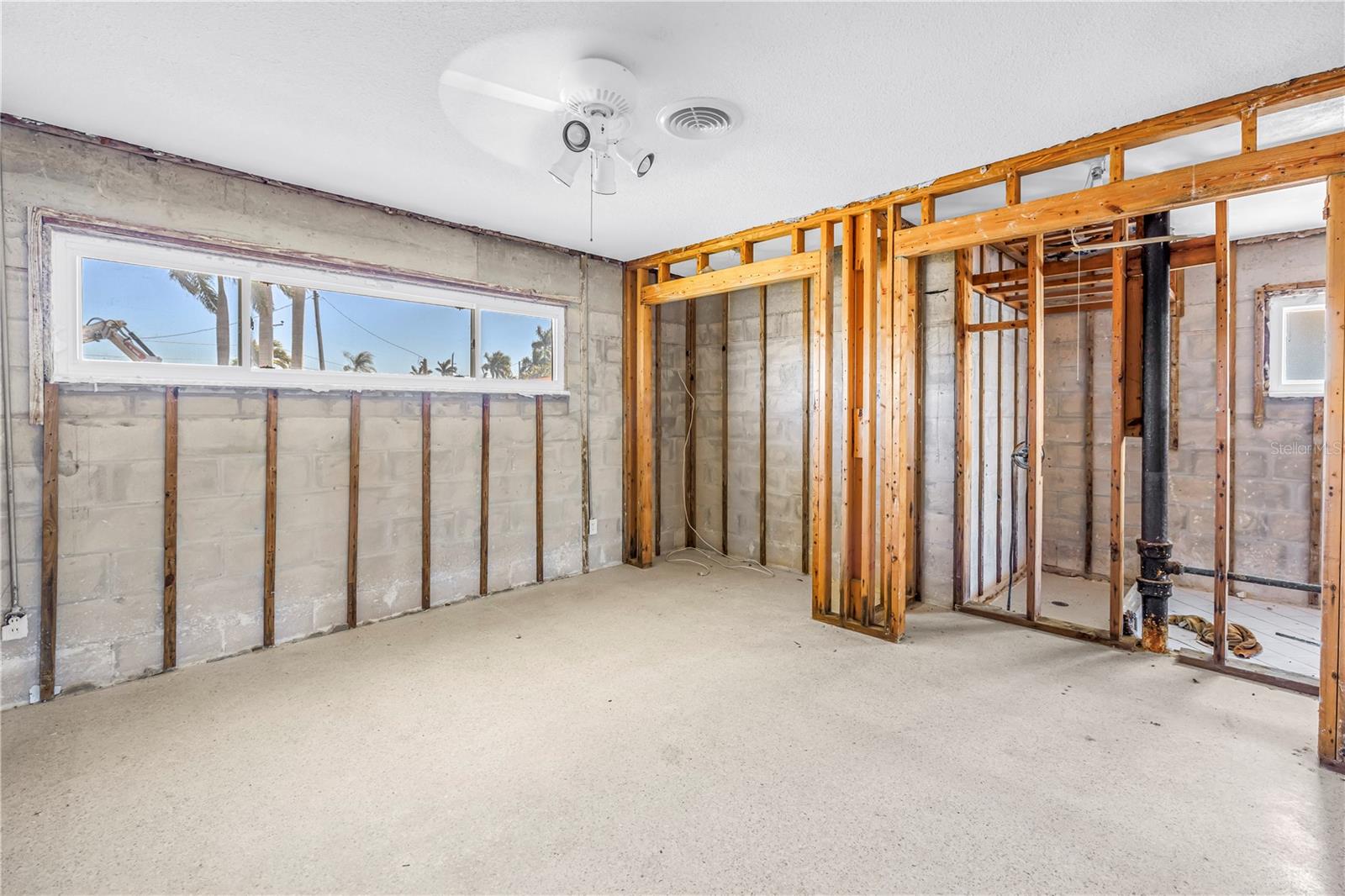 Listing photo id 41 for 12520 4th Street E