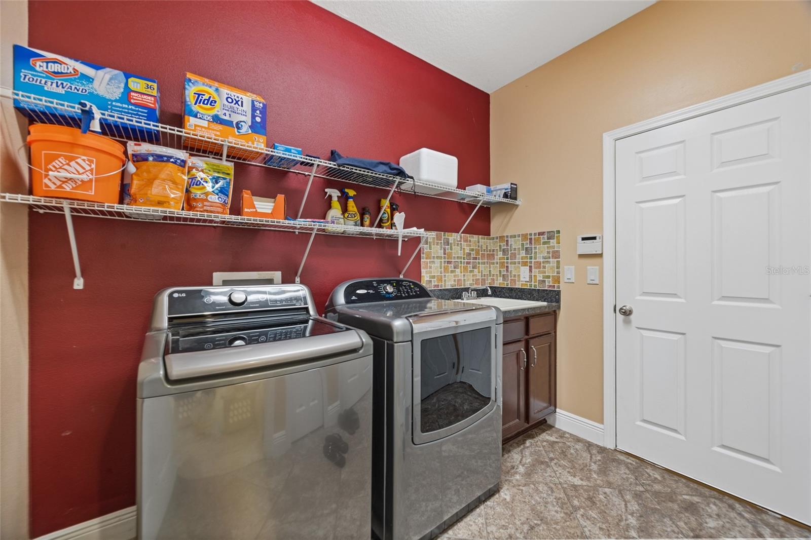 Listing photo id 16 for 11504 Harlan Eddy Court