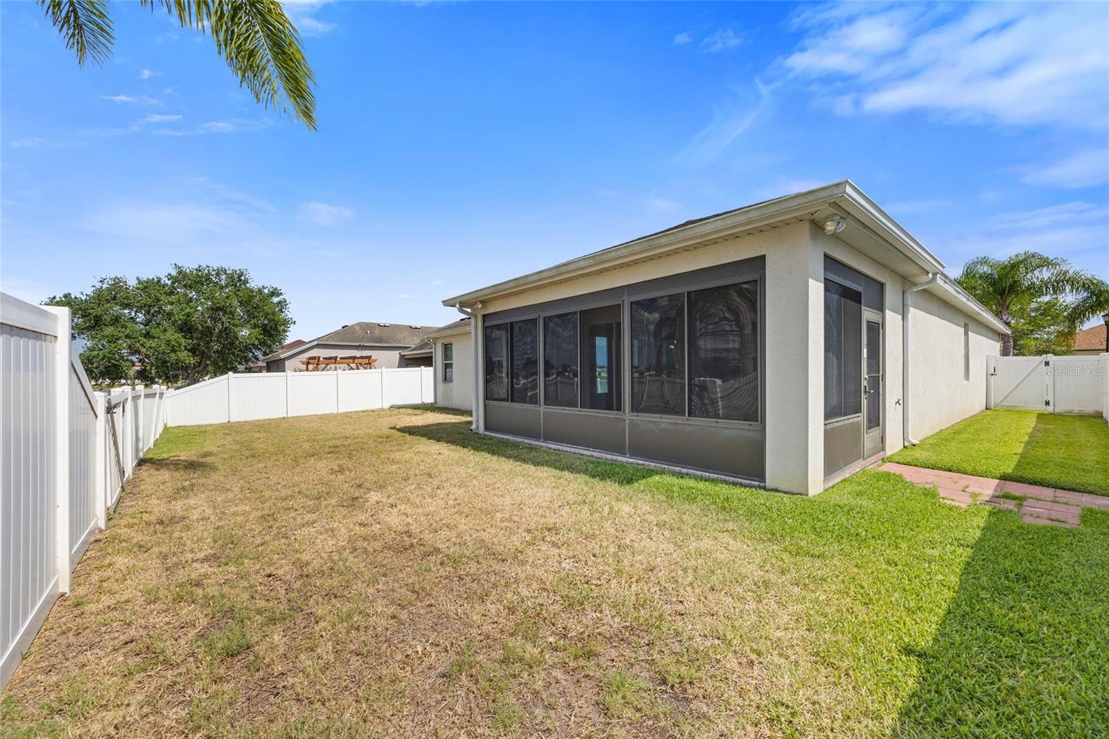 Listing photo id 19 for 11504 Harlan Eddy Court