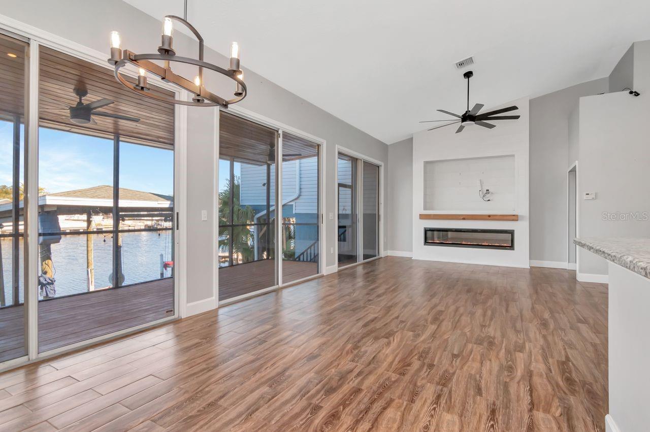 Image 18 of 69 For 5313 Boardwalk Street