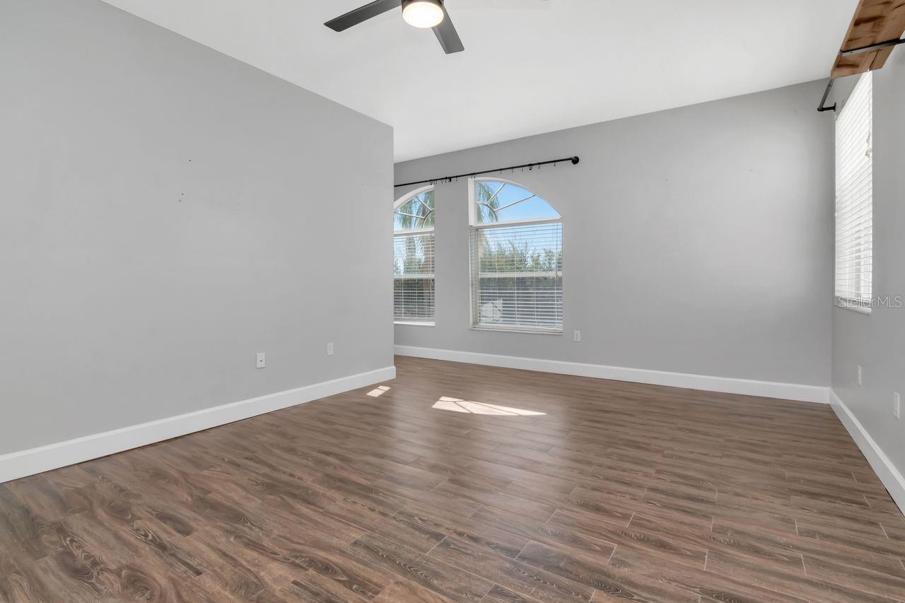 Image 36 of 69 For 5313 Boardwalk Street