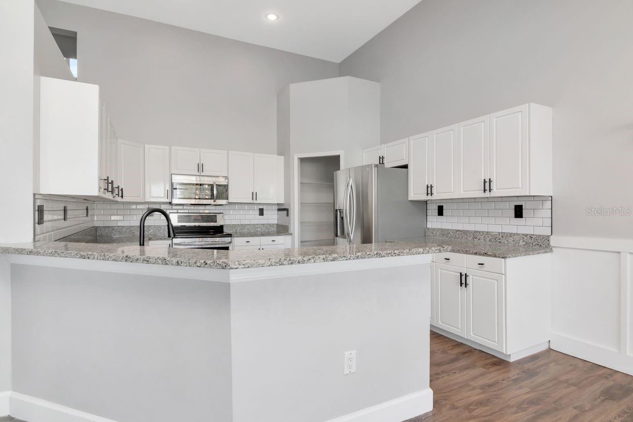 Image 6 of 69 For 5313 Boardwalk Street