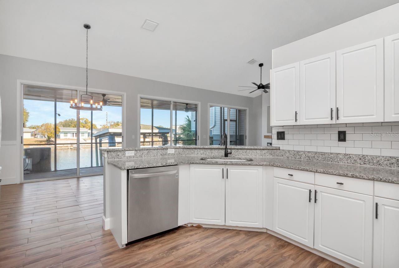 Image 7 of 69 For 5313 Boardwalk Street