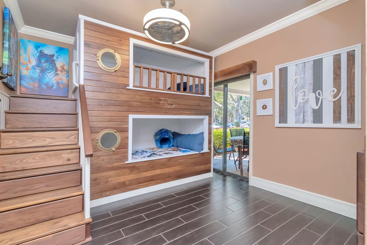 Listing photo id 36 for 36750 Us Highway 19 N 7-110