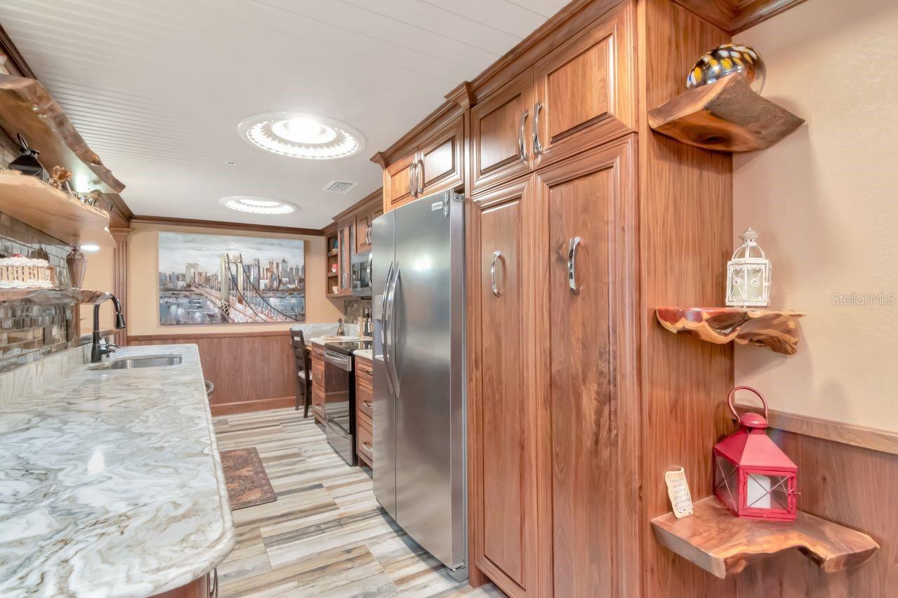 Listing photo id 7 for 36750 Us Highway 19 N 7-110