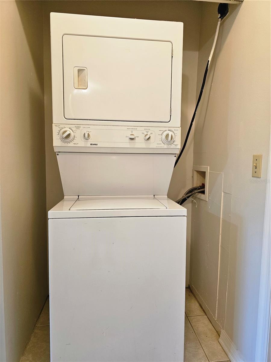 Image 19 of 29 For 1285 Mission Hills Boulevard 36b