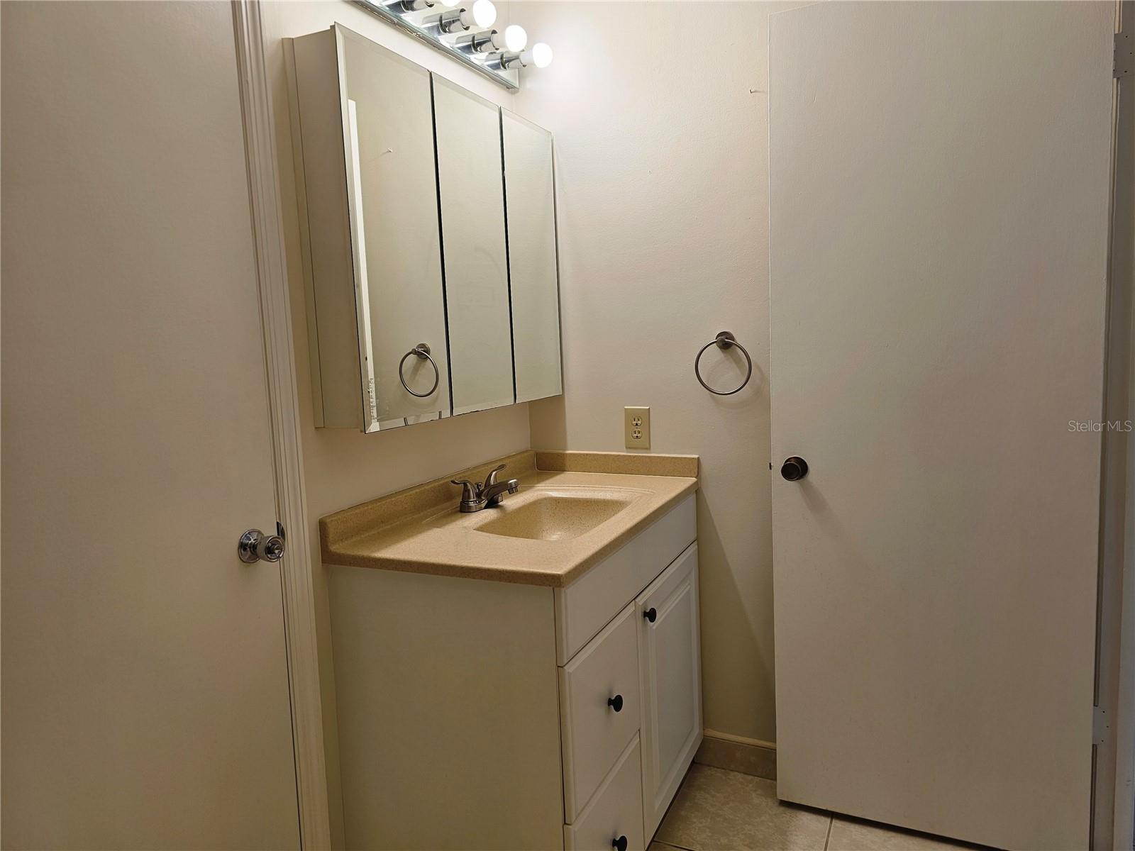 Image 22 of 29 For 1285 Mission Hills Boulevard 36b