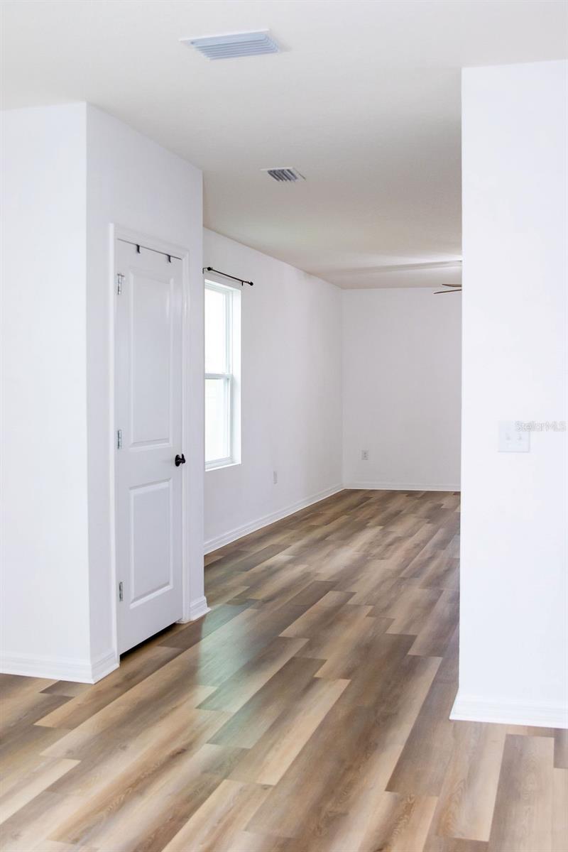 Image 8 of 64 For 8089 Pelican Reed Circle