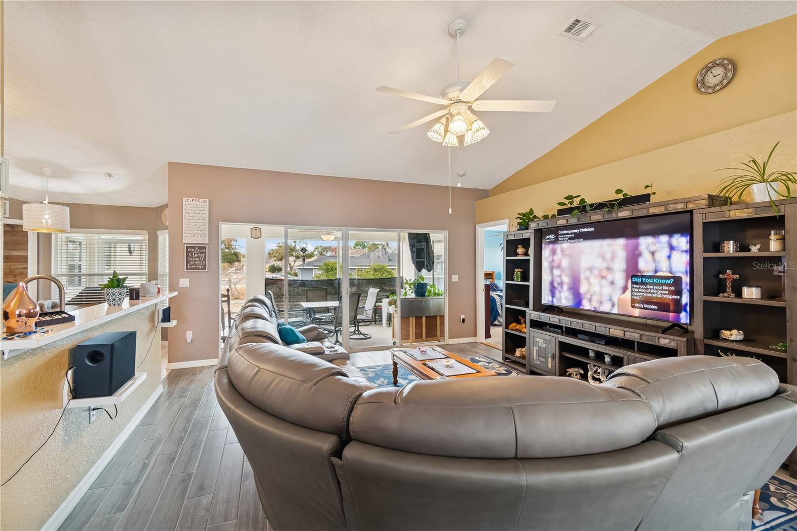 Image 11 of 83 For 407 Montpelier Court