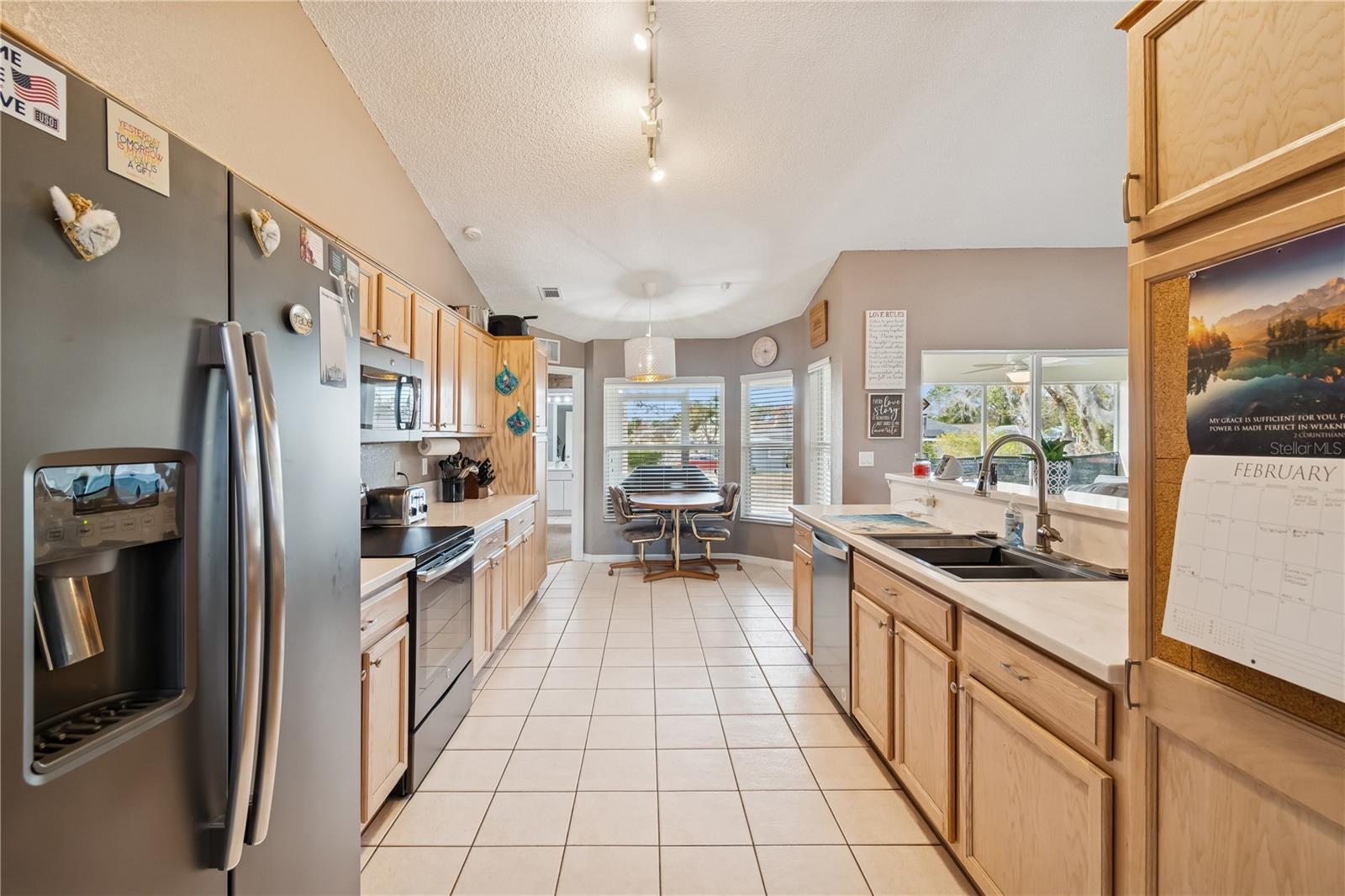 Image 17 of 83 For 407 Montpelier Court