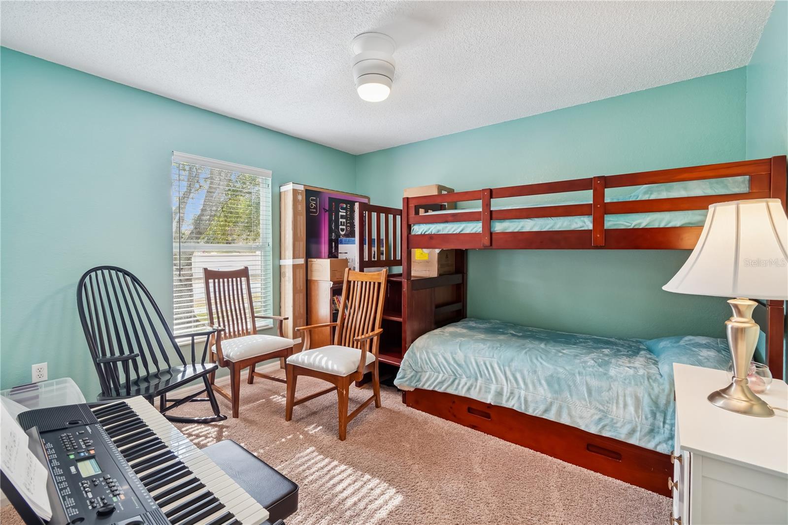 Image 44 of 83 For 407 Montpelier Court