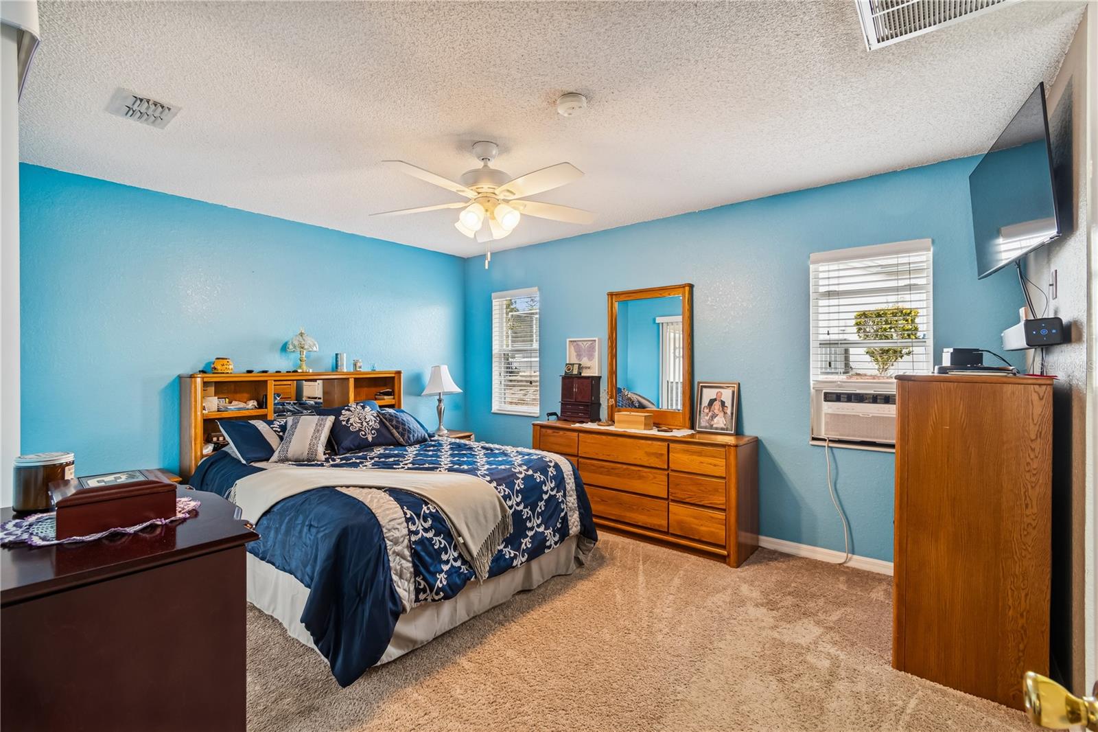 Image 47 of 83 For 407 Montpelier Court