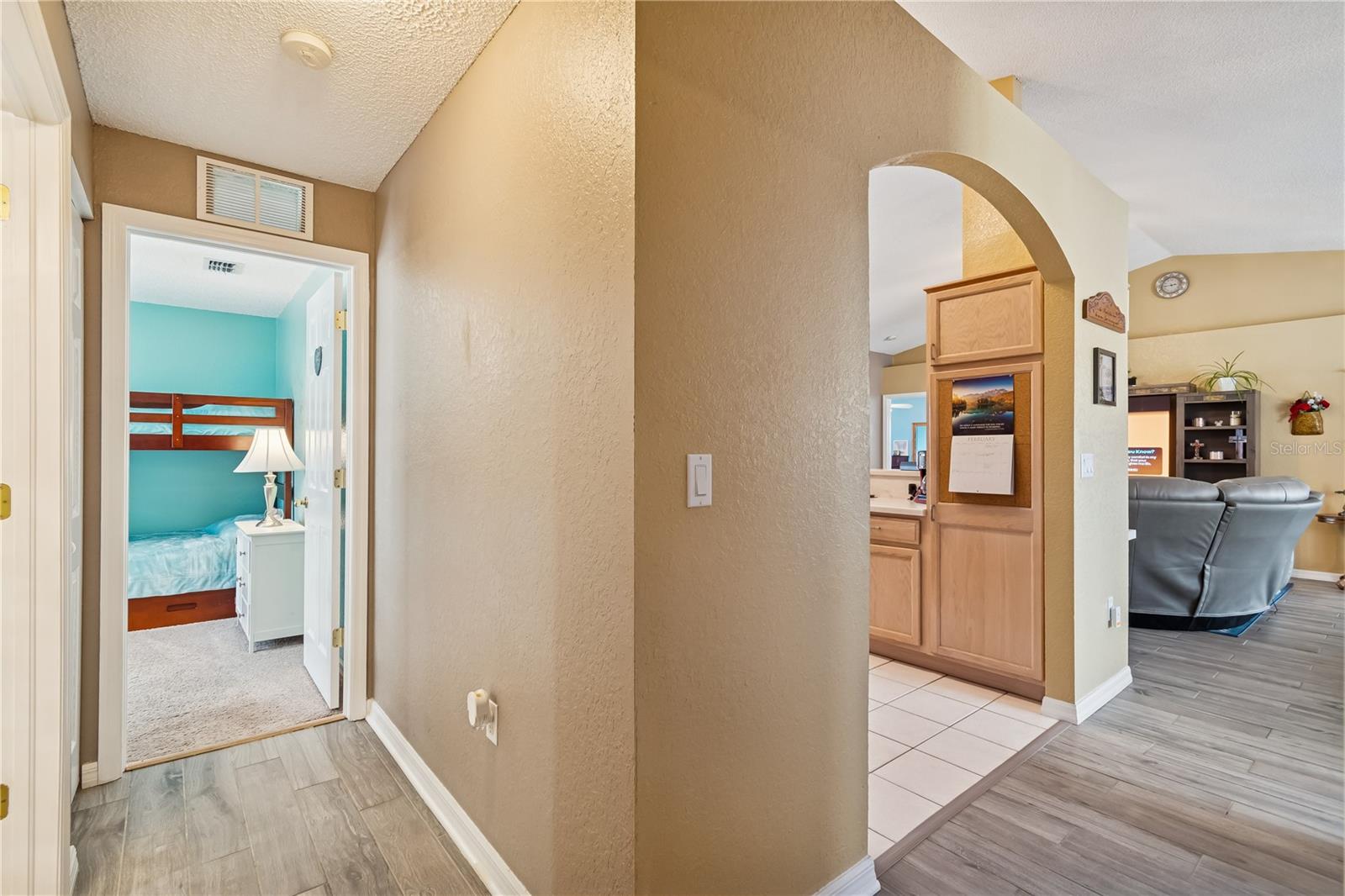 Image 53 of 83 For 407 Montpelier Court