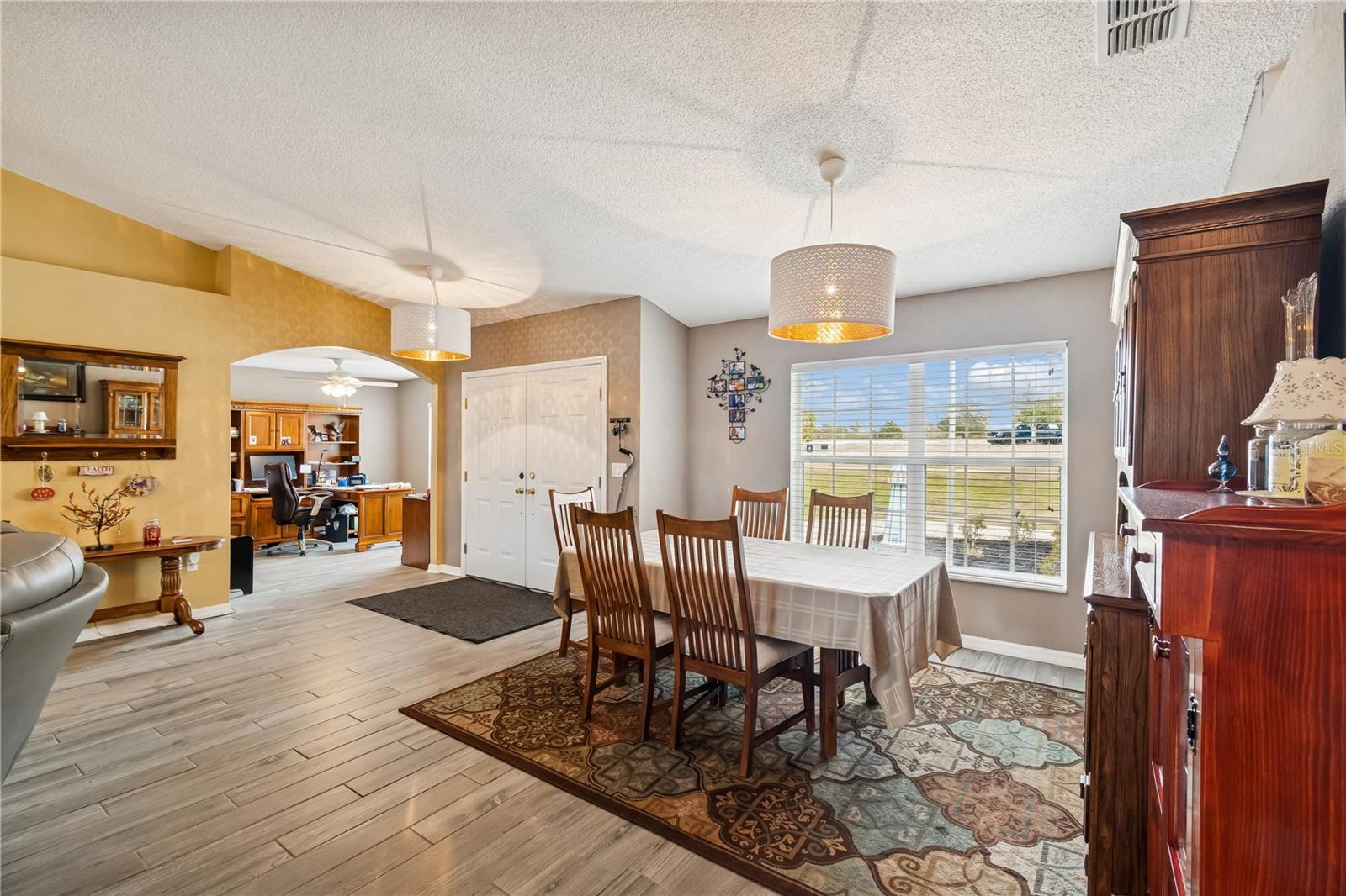 Image 56 of 83 For 407 Montpelier Court