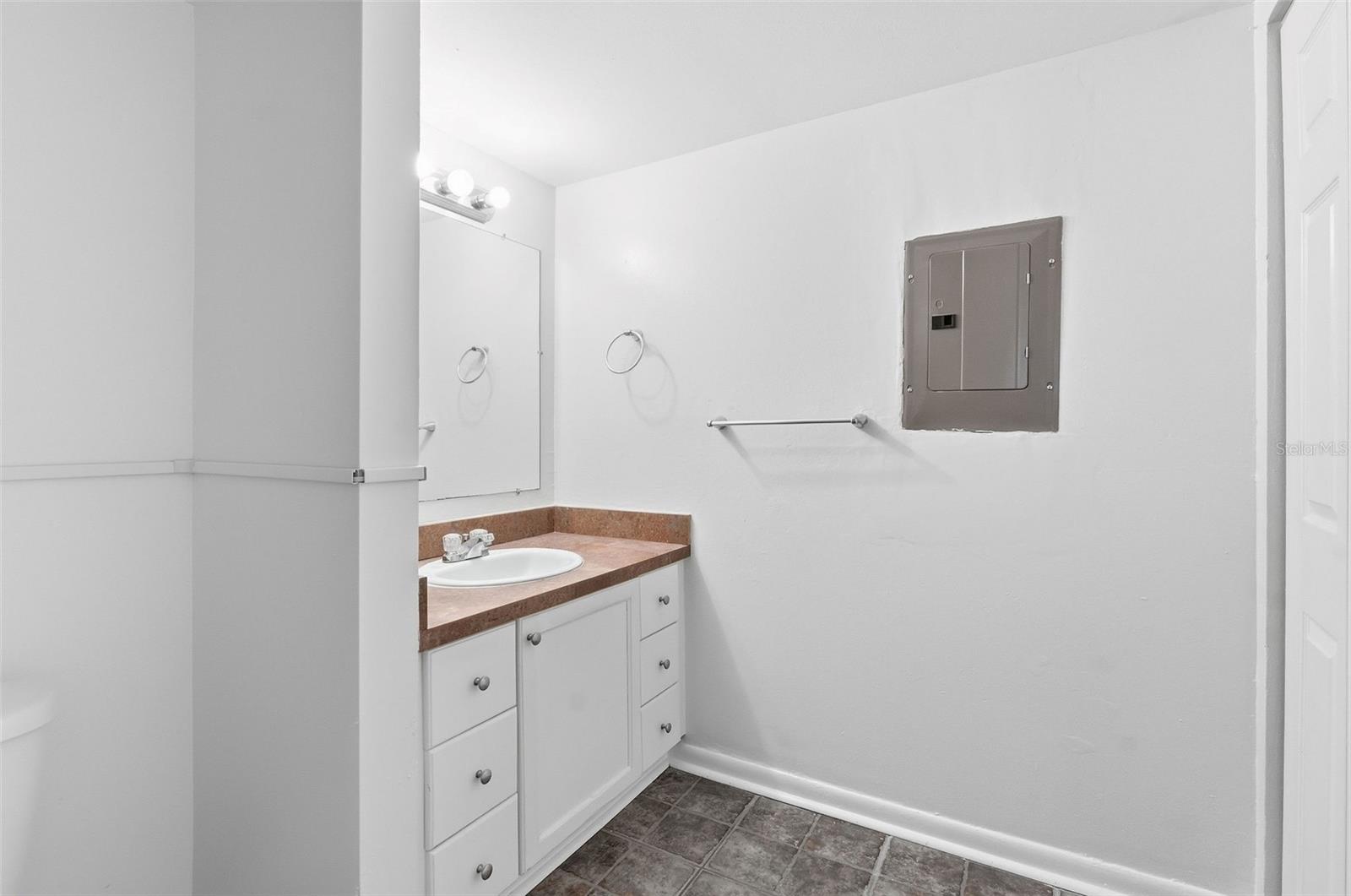 Image 14 of 15 For 1799 Highland Avenue 168