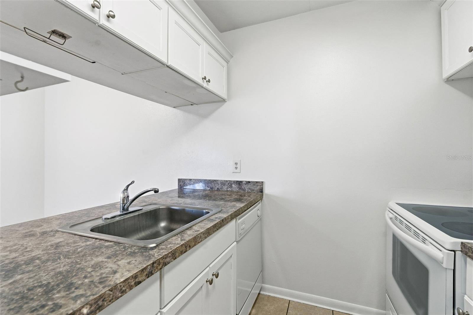 Image 7 of 15 For 1799 Highland Avenue 168