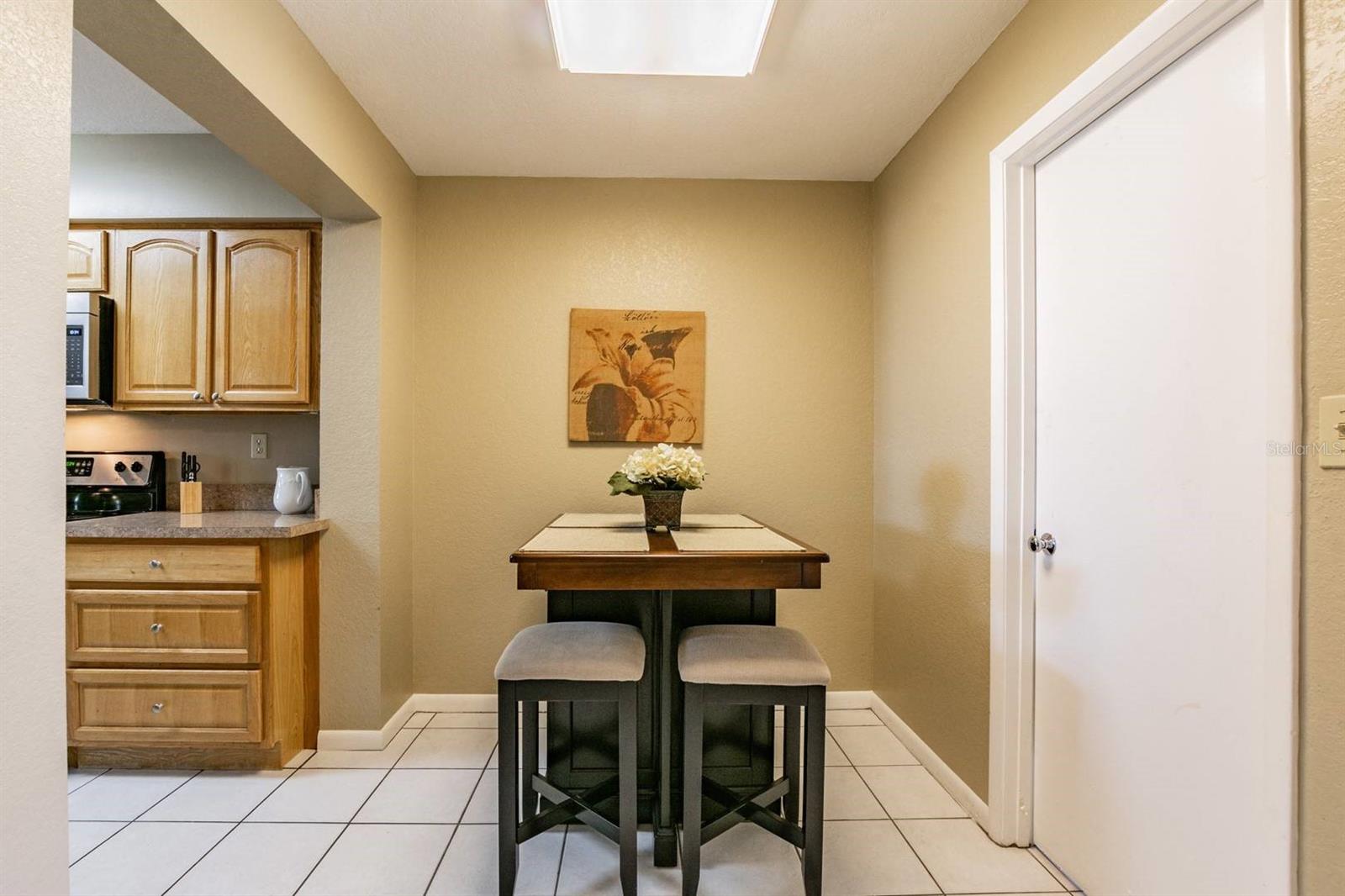 Image 10 of 28 For 5701 Bahia Del Mar Circle 403