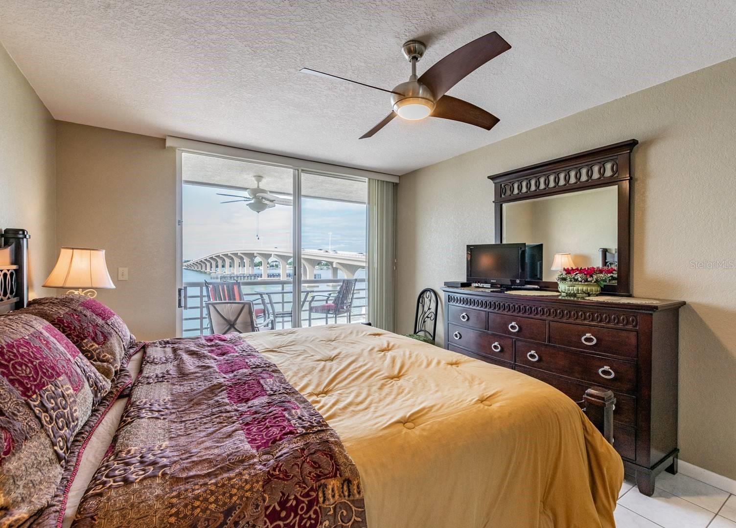 Image 12 of 28 For 5701 Bahia Del Mar Circle 403