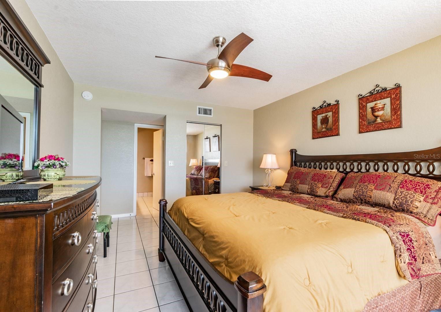 Image 14 of 28 For 5701 Bahia Del Mar Circle 403