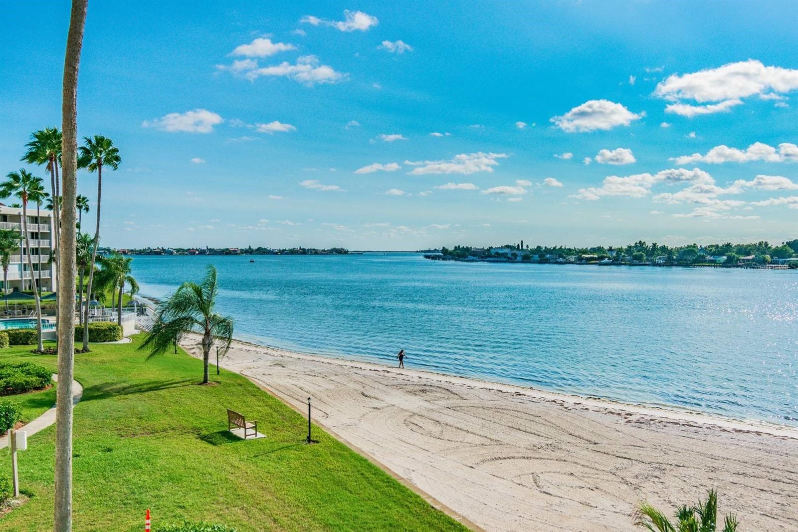 Image 23 of 28 For 5701 Bahia Del Mar Circle 403