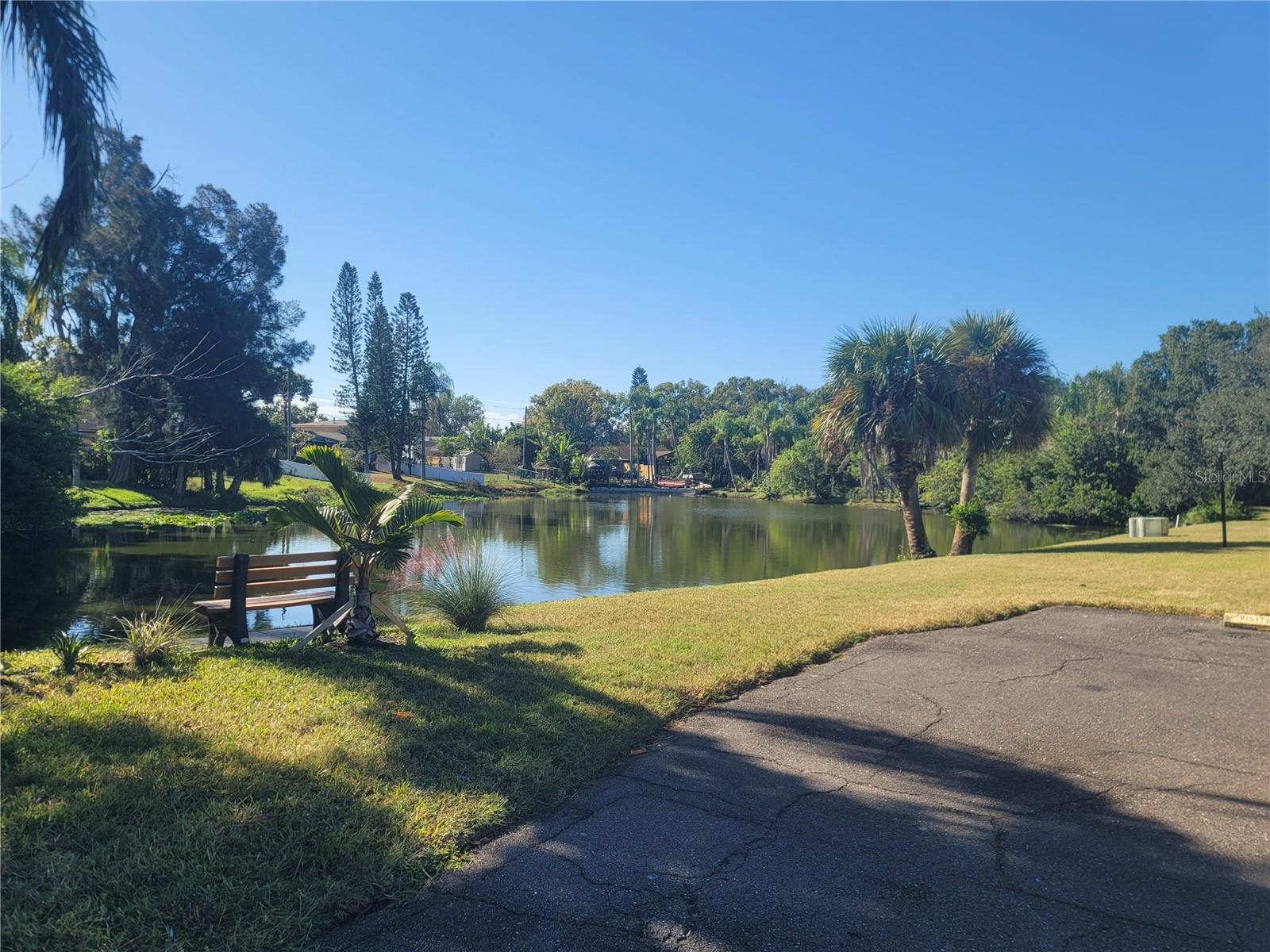 Image 26 of 30 For 4215 East Bay Drive 1508b