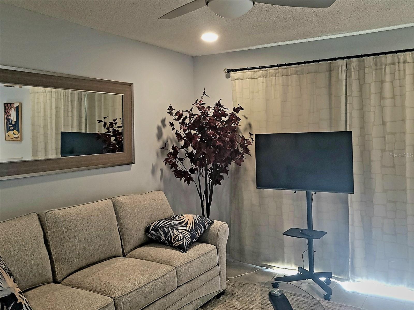 Image 6 of 30 For 4215 East Bay Drive 1508b