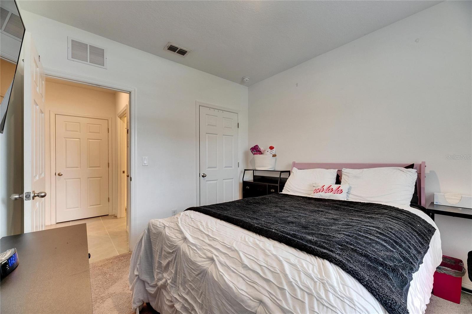 Image 12 of 60 For 6927 Shelby Lynn Way