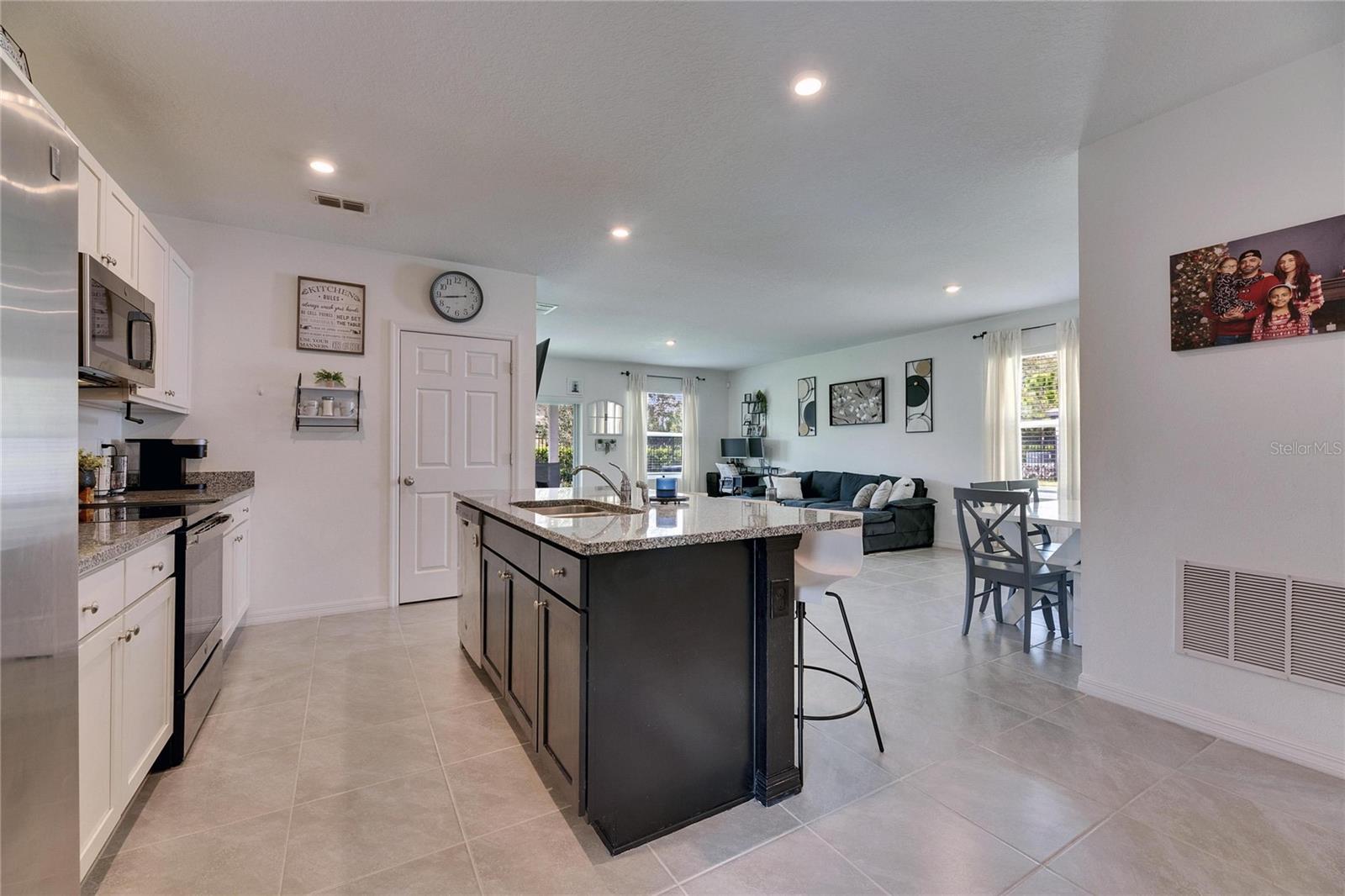 Image 20 of 60 For 6927 Shelby Lynn Way