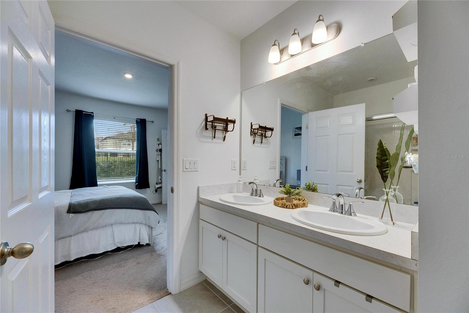 Image 37 of 60 For 6927 Shelby Lynn Way