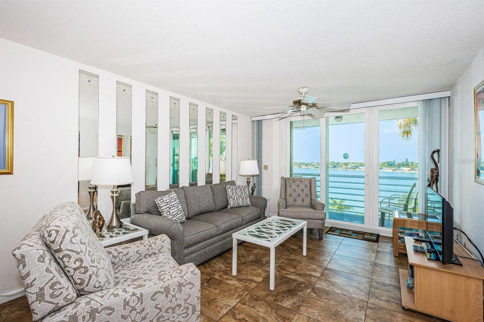 Image 10 of 28 For 5801 Bahia Del Mar Circle 512