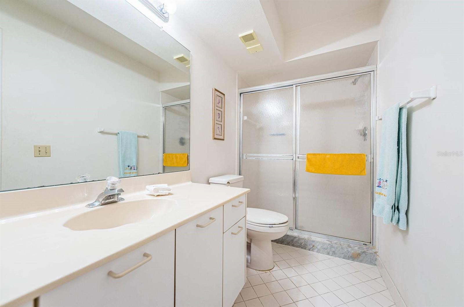 Image 17 of 28 For 5801 Bahia Del Mar Circle 512