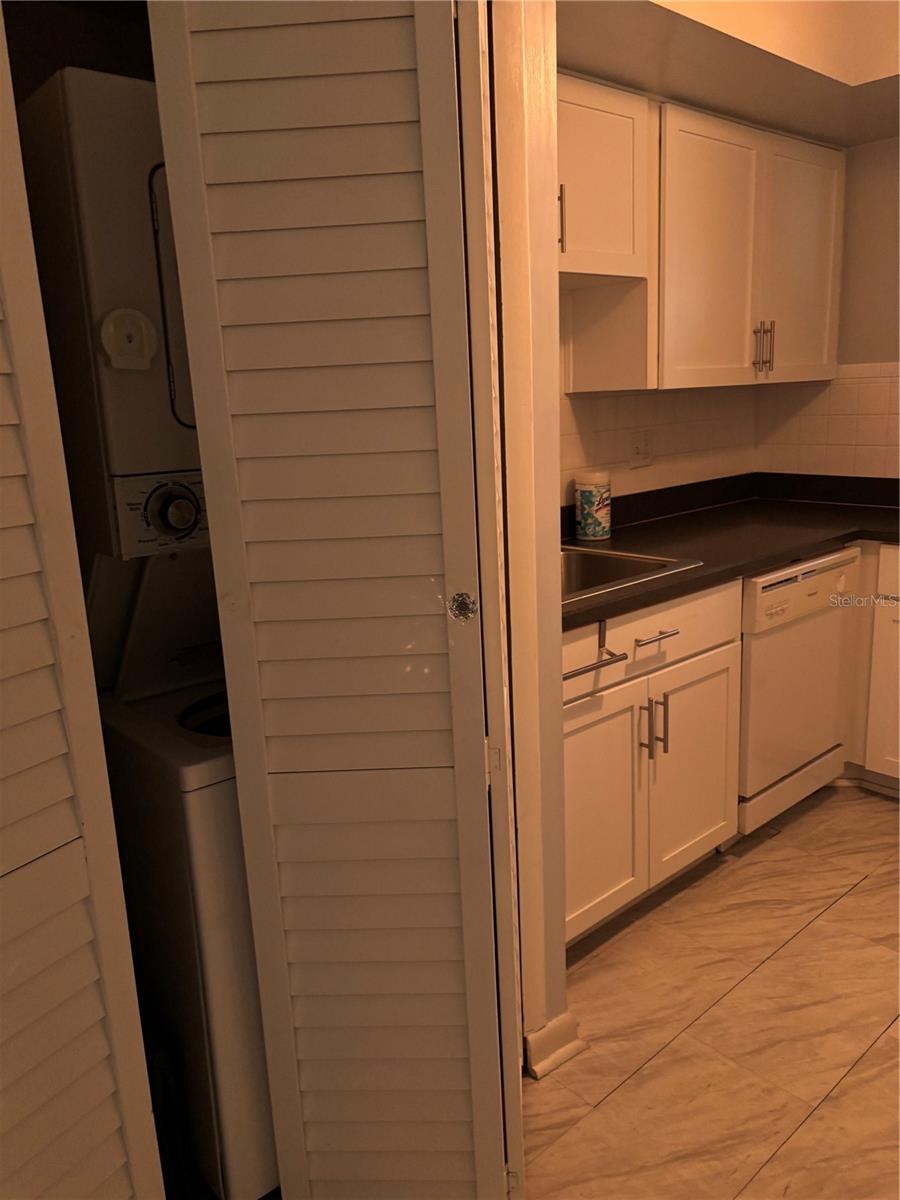 Image 7 of 28 For 1 Windrush Boulevard 24