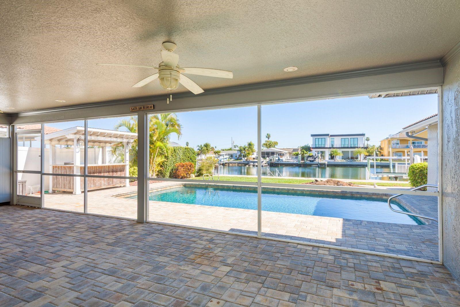 Listing photo id 19 for 5440 Leeward Lane