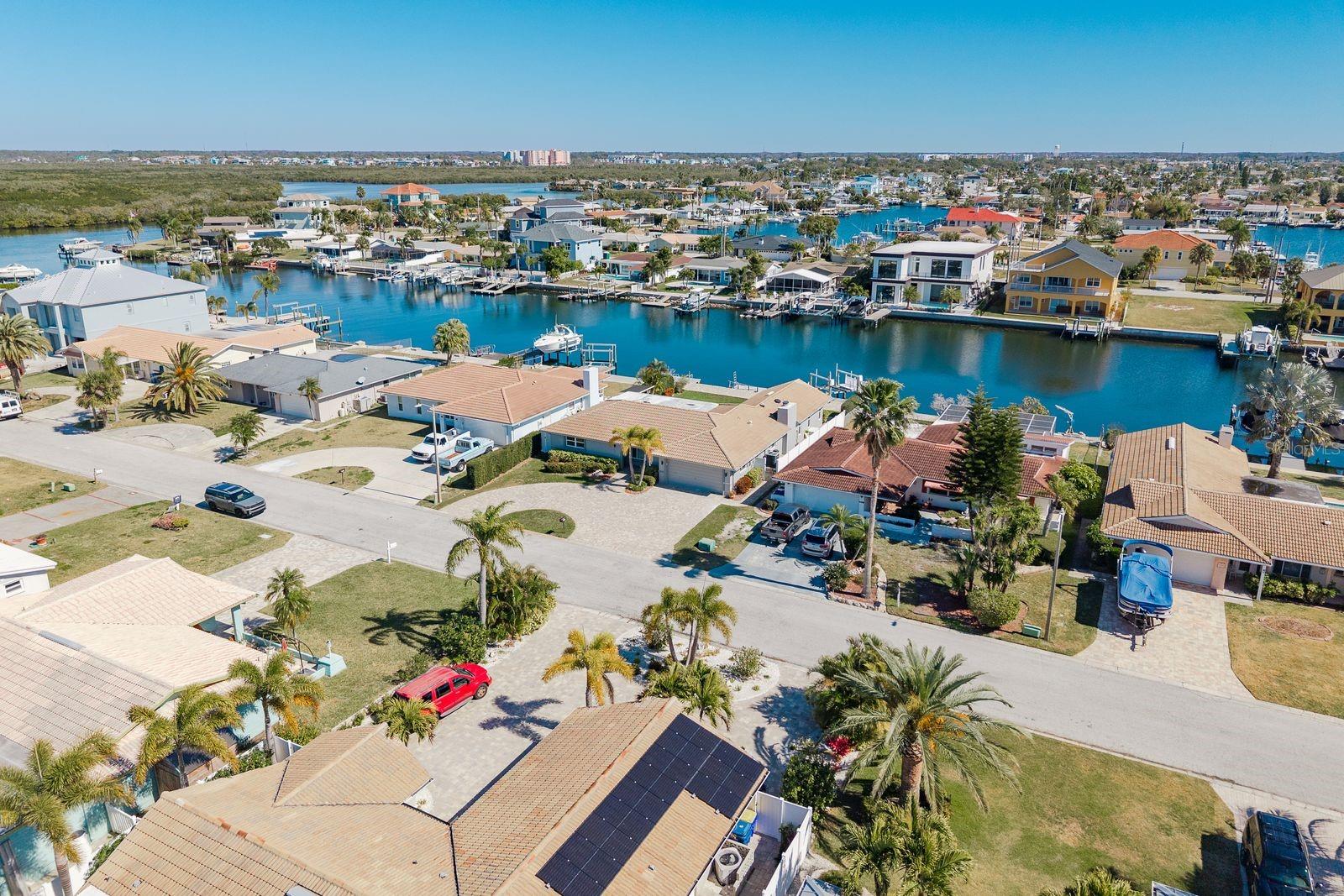 Listing photo id 32 for 5440 Leeward Lane