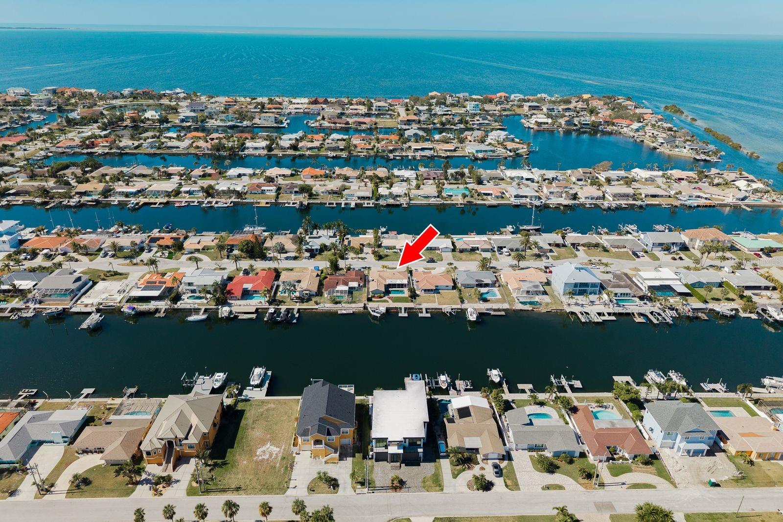 Listing photo id 33 for 5440 Leeward Lane