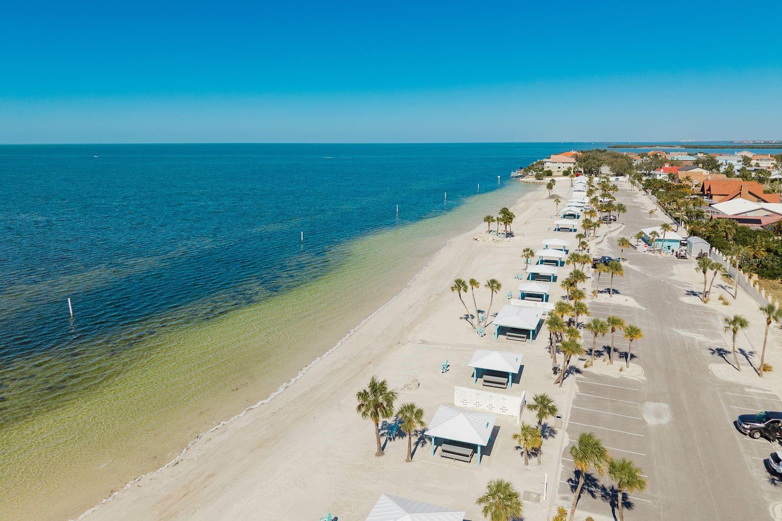 Listing photo id 35 for 5440 Leeward Lane