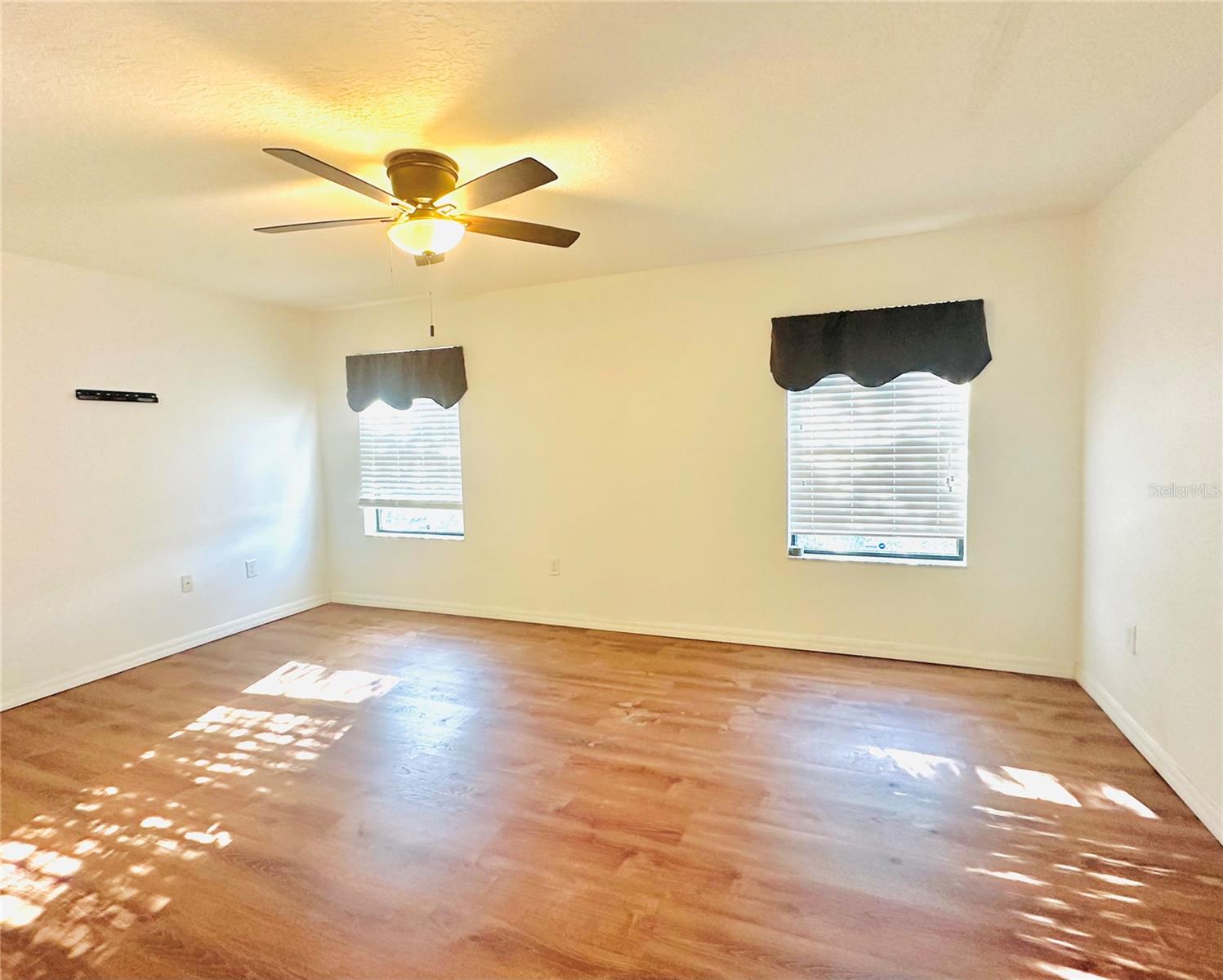 Image 26 of 36 For 4208 Fennwood Court