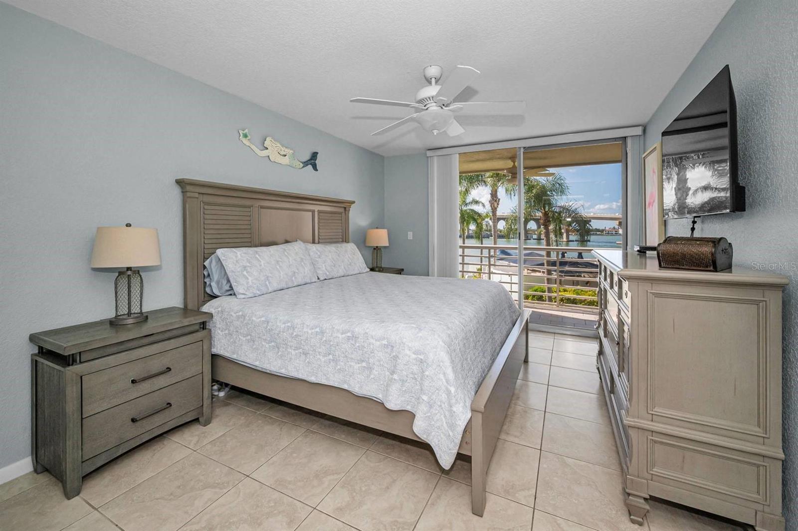 Image 15 of 31 For 5901 Bahia Del Mar Circle 223