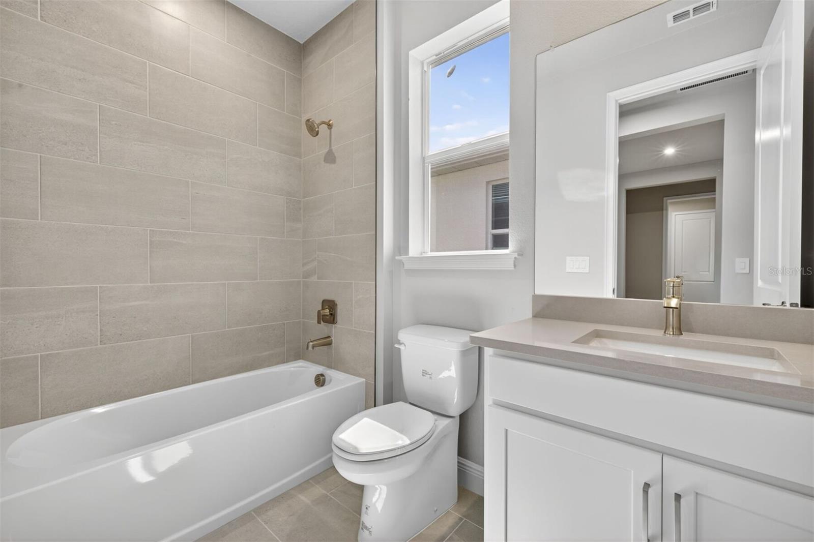 Image 17 of 39 For 11982 Starbright Path