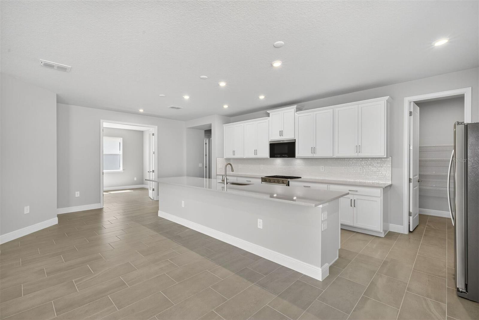 Image 4 of 39 For 11982 Starbright Path